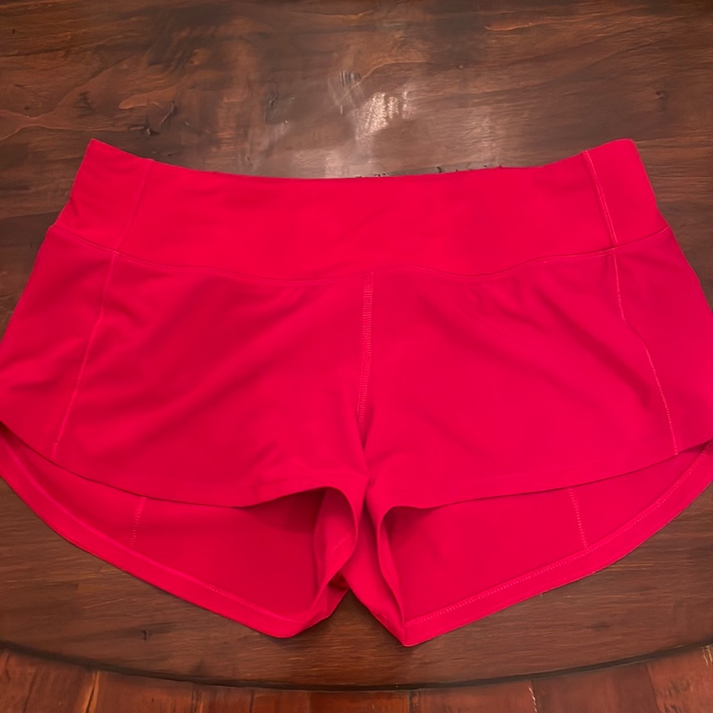 2.5 inch, speed up size 4. Low rise. Color is dark red.